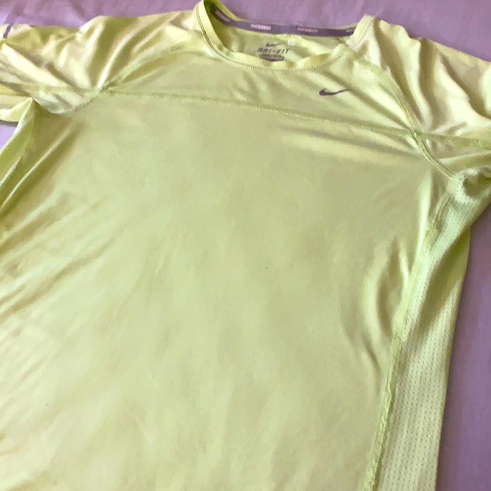 Nike 🆒 - Picture 2 of 3